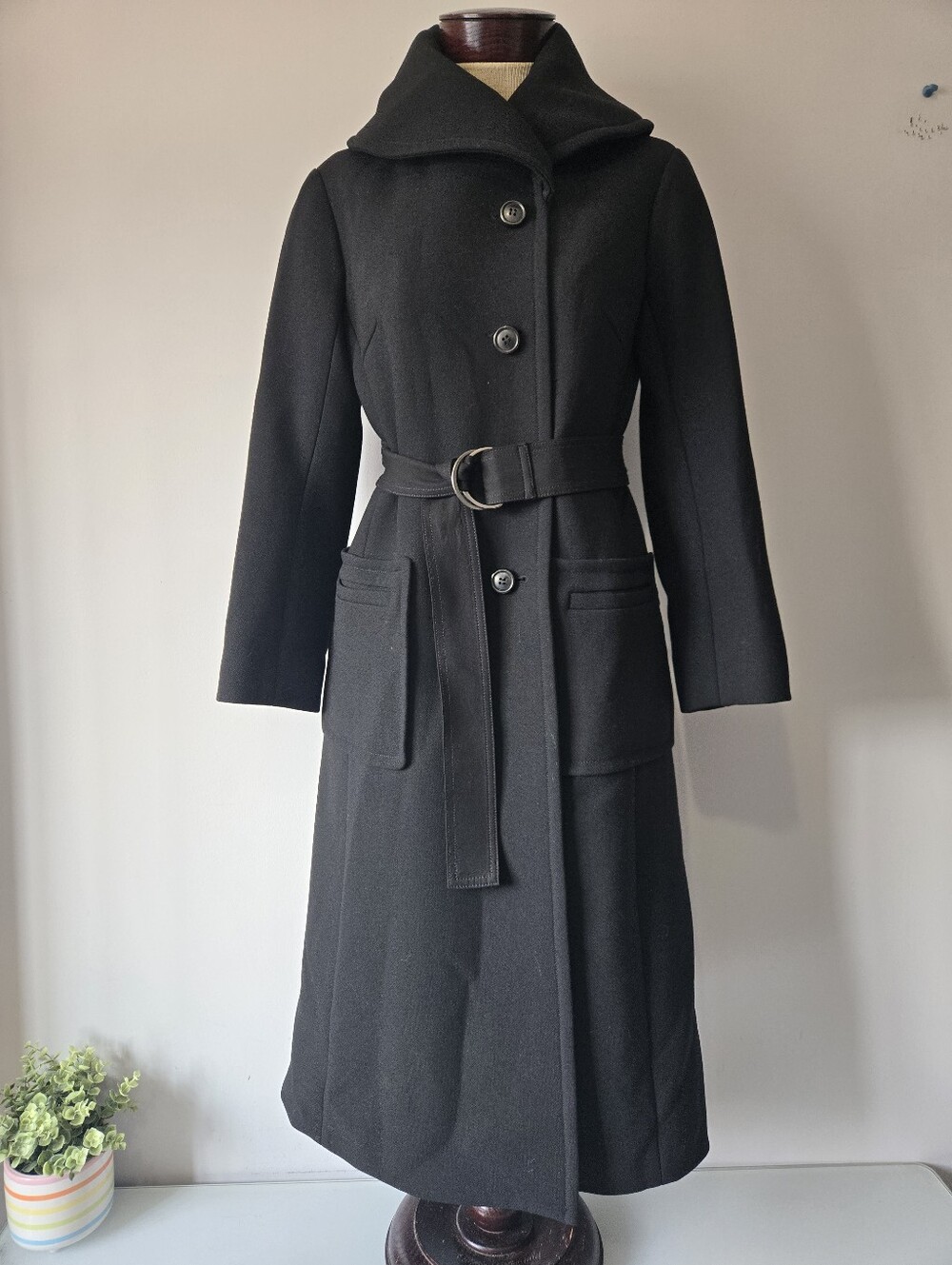 LIDA BADAY  Black Long Wool Belted Coat. Size 10